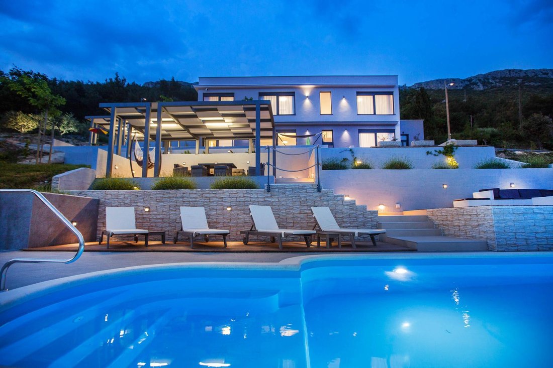 Villa in Kastel Stari, Split-Dalmatia County, Croatia 2 - 14708973