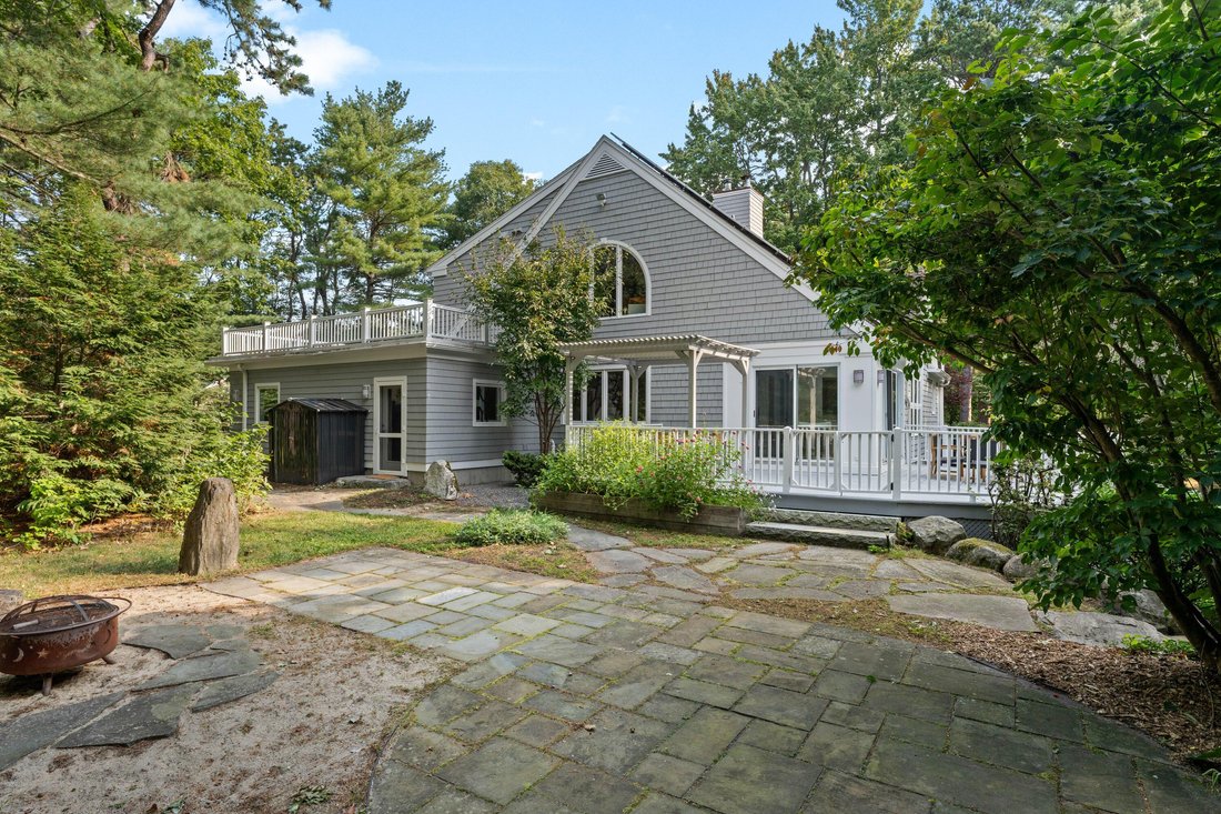 6 Rosewood Drive In Cape Elizabeth, Maine, United States For Sale