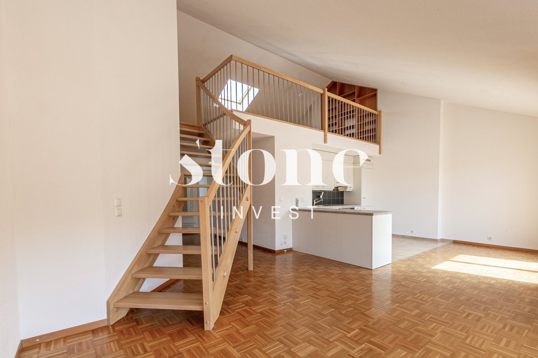 Charmant Attique Avec Mezzanine! In Grand Saconnex, Genève, Switzerland