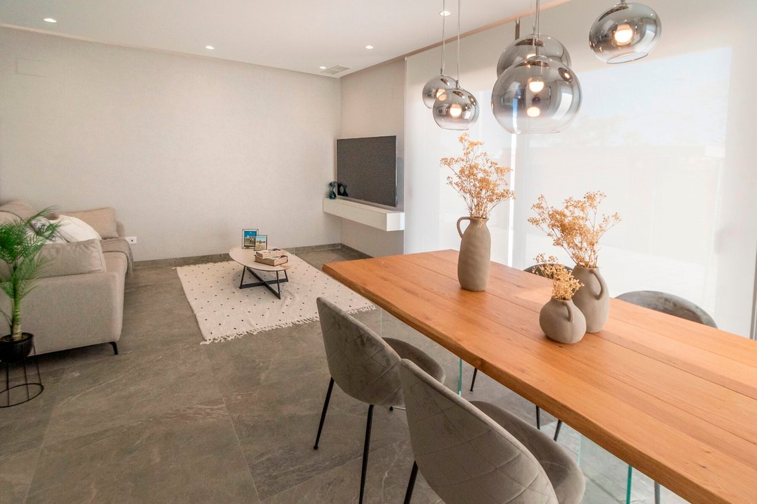 Villa in Pilar de la Horadada, Valencian Community, Spain 4 - 14708310