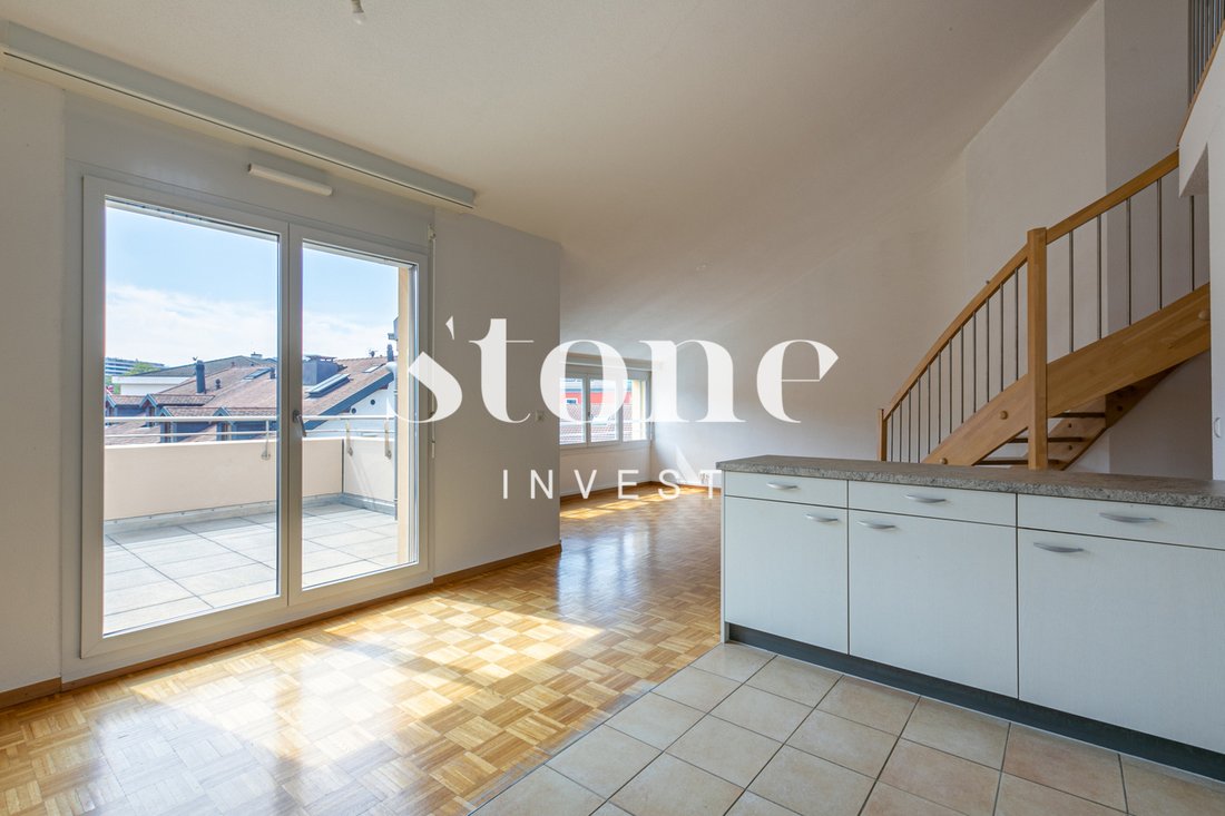 Charmant Attique Avec Mezzanine! In Grand Saconnex, Genève, Switzerland