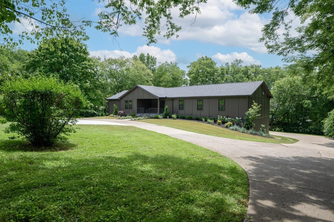 Residential Brentwood In Nashville, Tennessee, United States For Sale