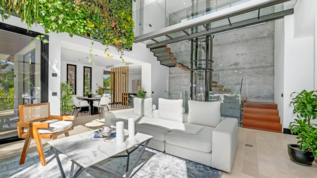 Villa in Marbella, Andalusia, Spain 3 - 10608610