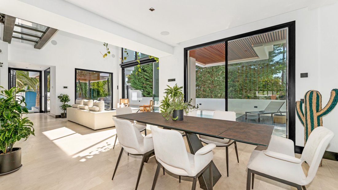 Villa in Marbella, Andalusia, Spain 4 - 10608610