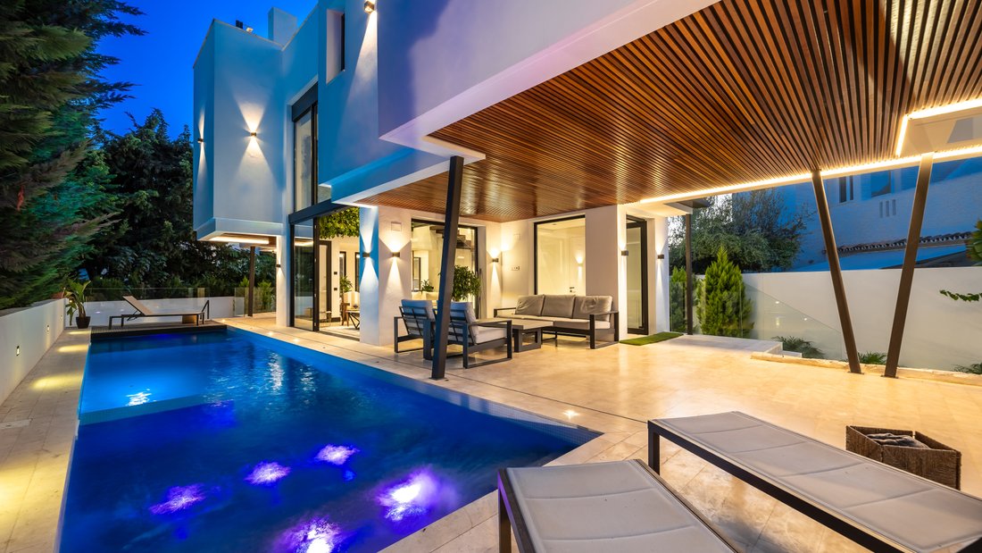 Villa in Marbella, Andalusia, Spain 1 - 10608610