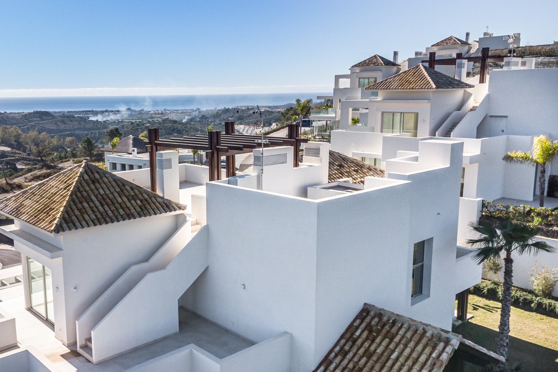 Penthouse in Benahavis, Andalusia, Spain 5 - 14709796