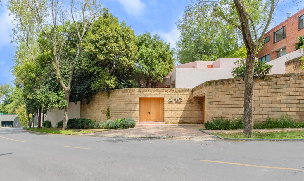 Casa Carpatos In Mexico City, Mexico For Sale (14710278)