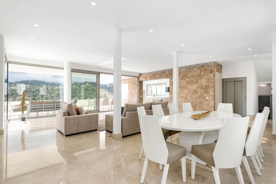 Villa in Benahavis, Andalusia, Spain 4 - 14709693