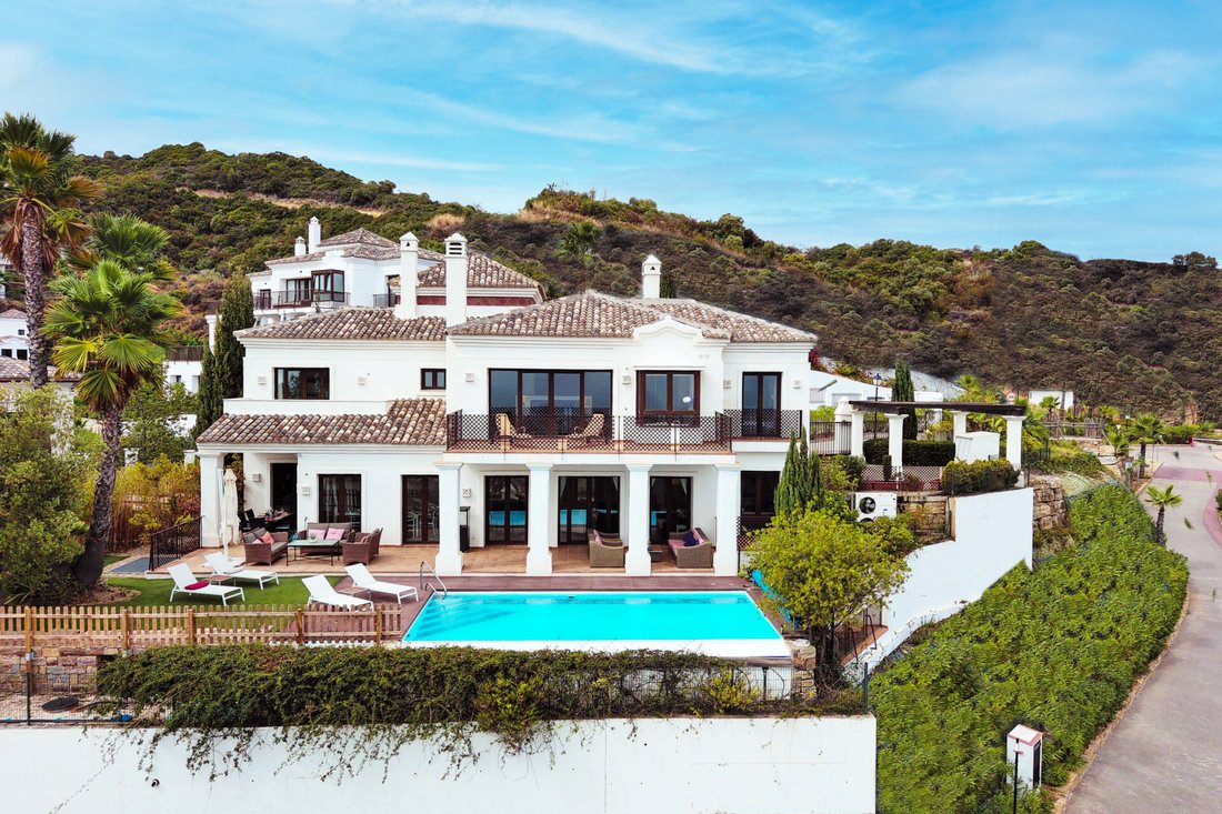Villa in Benahavis, Andalusia, Spain 1 - 14709655
