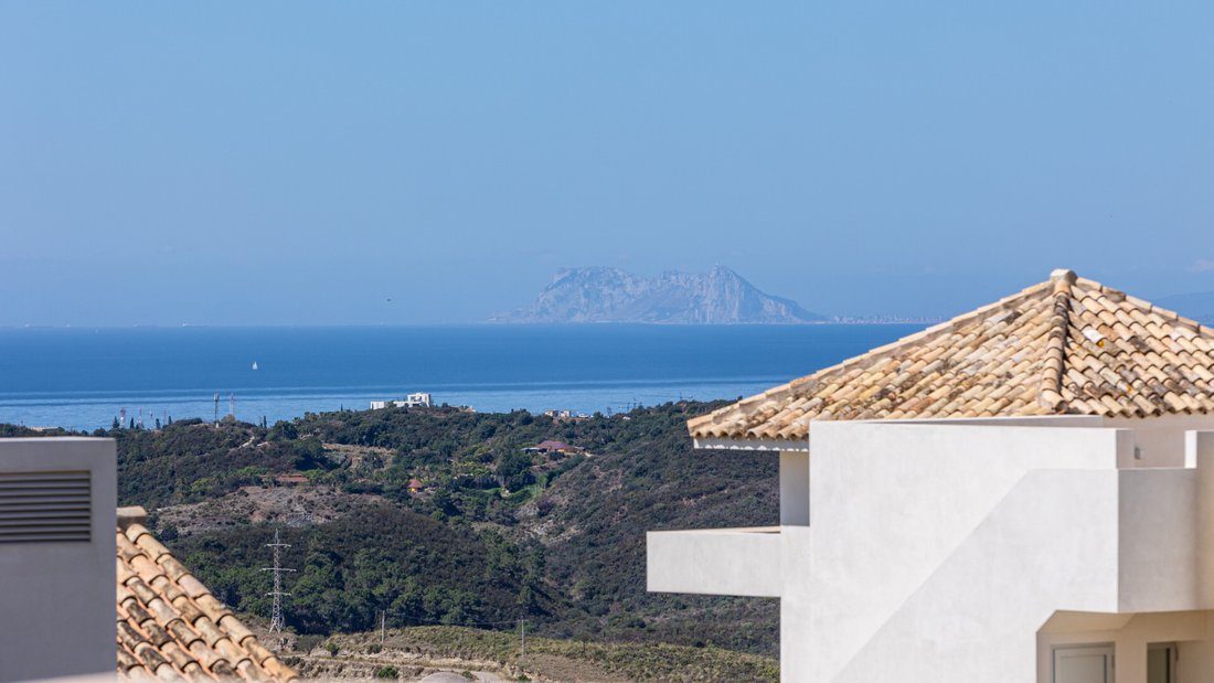 Penthouse in Benahavis, Andalusia, Spain 3 - 14709796