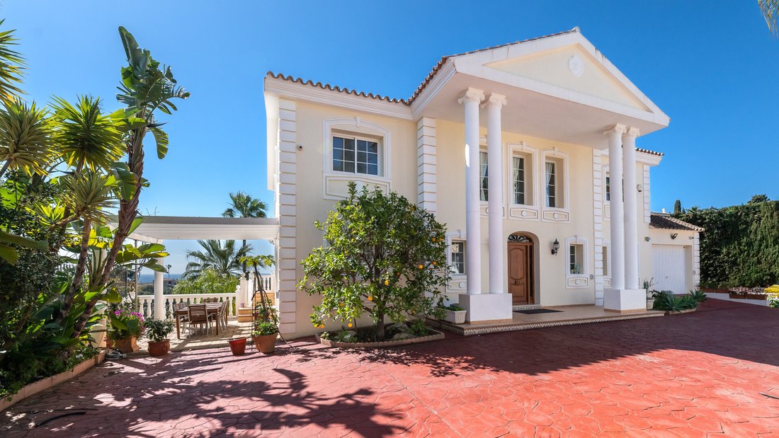 Villa in Elviria-Cabopino, Marbella, Spain 1 - 14709995