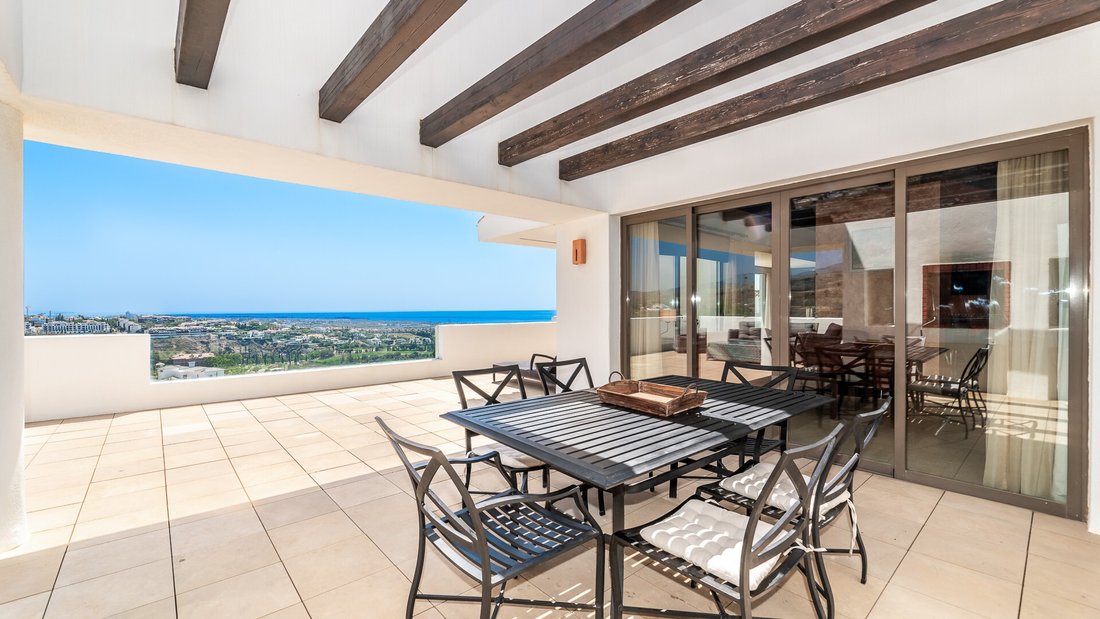 Penthouse in Benahavis, Andalusia, Spain 1 - 14710040