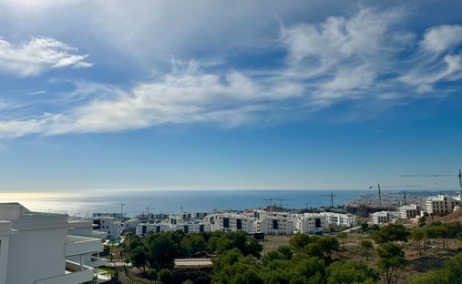 Penthouse in Fuengirola, Andalusia, Spain 1