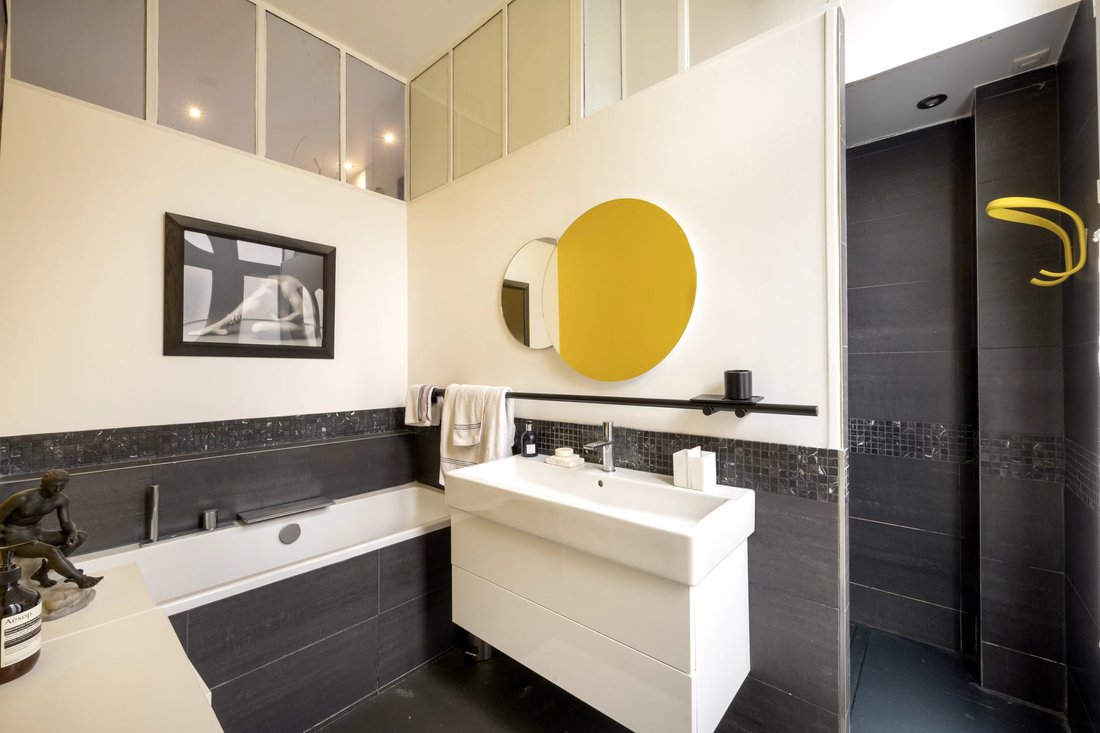 Paris,île De France,France In Paris, France For Sale (14677777)