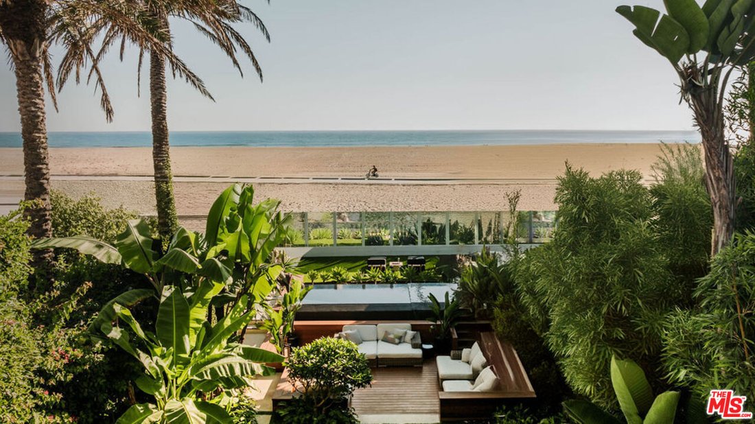 966 Palisades Beach Rd In Santa Monica, California, United States For