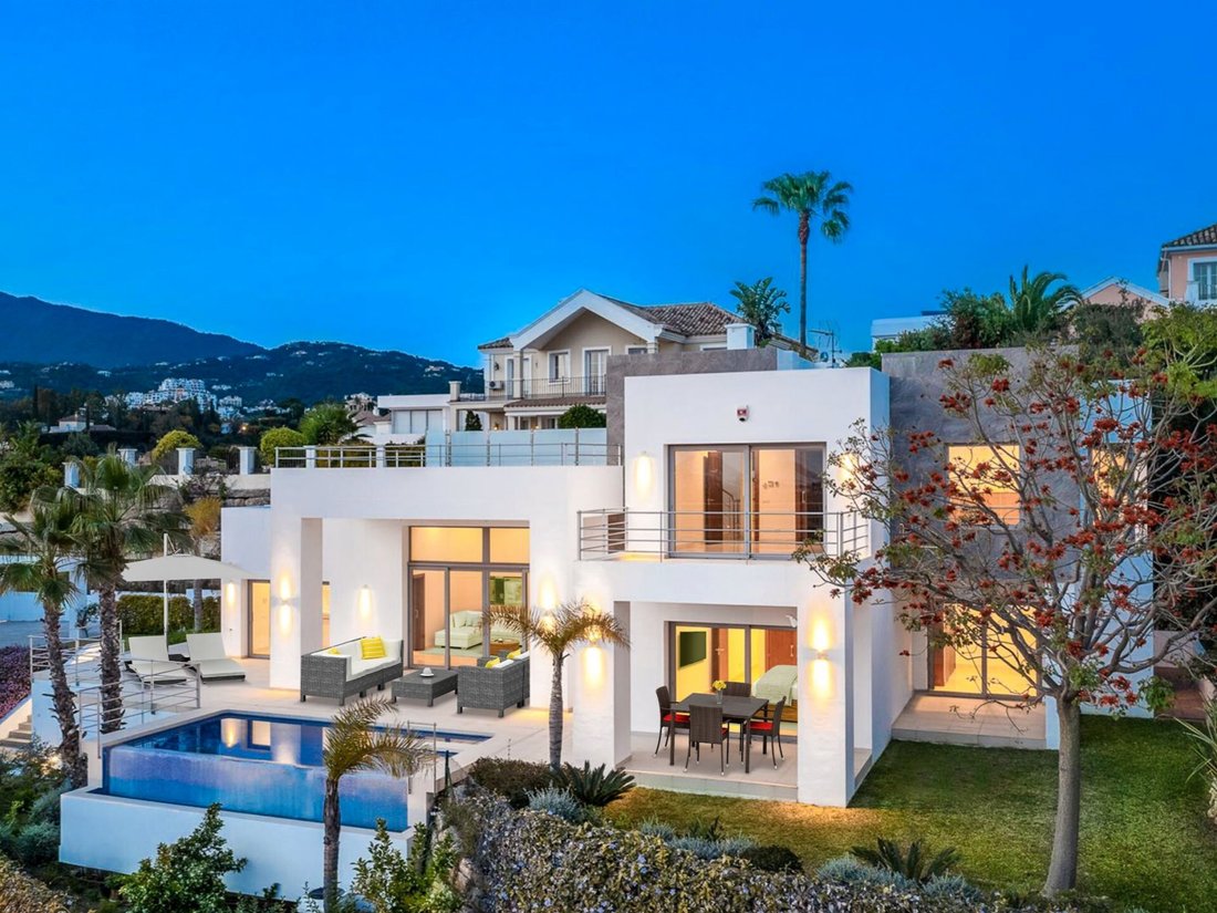 Villa in Benahavis, Andalusia, Spain 1 - 14709923