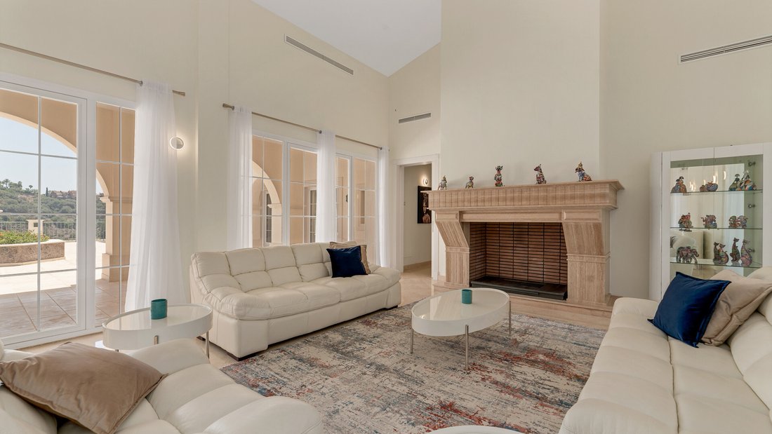 Villa in Benahavis, Andalusia, Spain 2 - 14709719