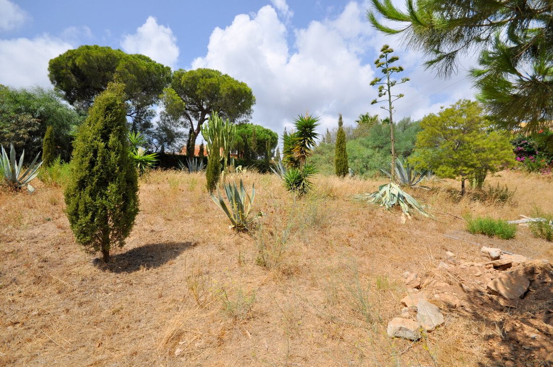 Land in Elviria-Cabopino, Marbella, Spain 2 - 14709517