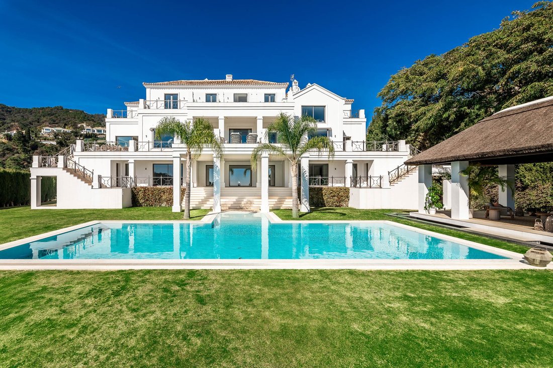 Villa in El Madroñal, Benahavis, Spain 4 - 14710070