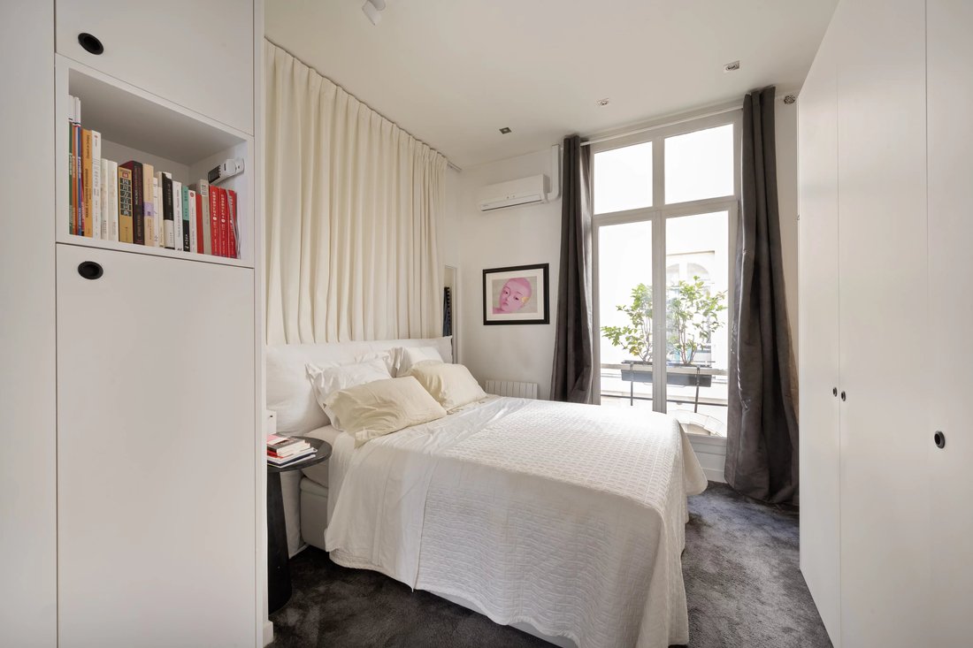 Paris,île De France,France In Paris, France For Sale (14677777)