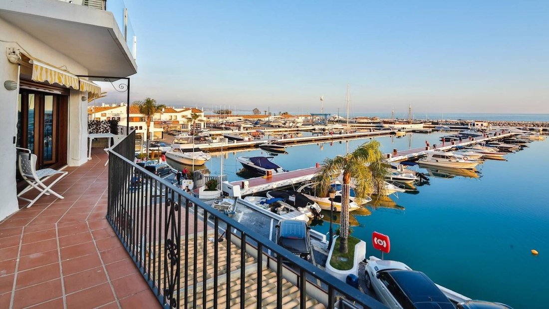 Apartment in Puerto Banus, Marbella, Spain 3 - 14709609
