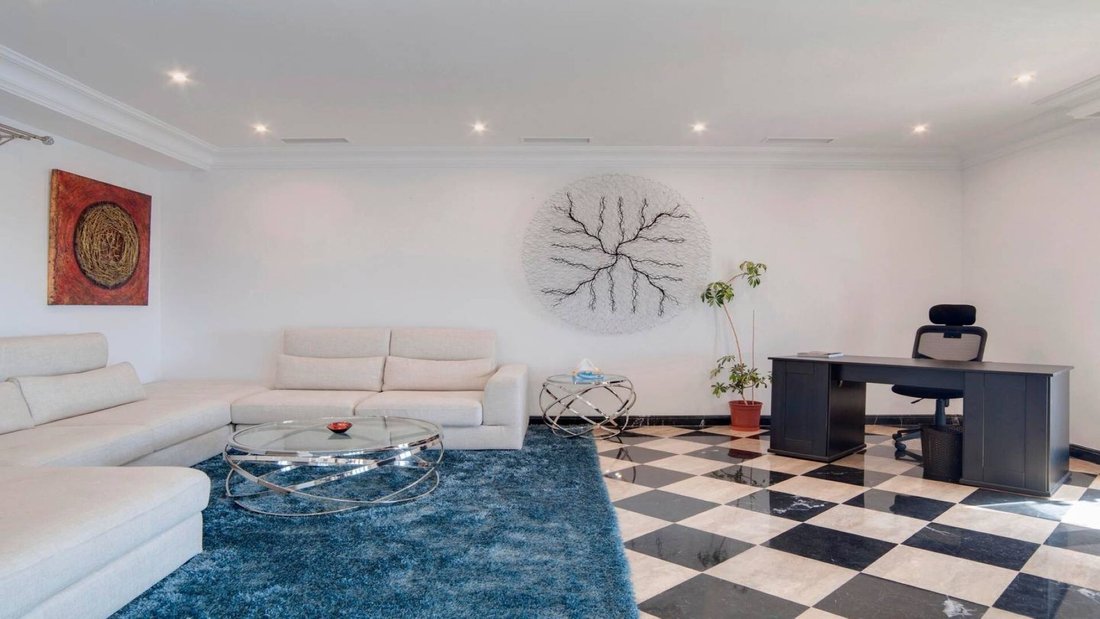 Apartment in Puerto Banus, Marbella, Spain 5 - 14709609