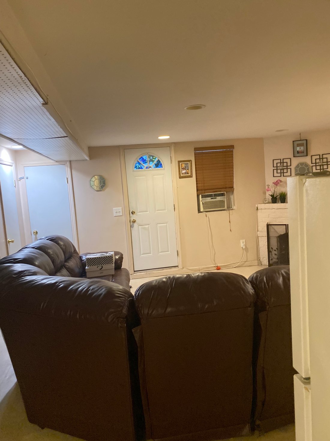 3 Bedrooms Single Family Attached In New York, New York, United States