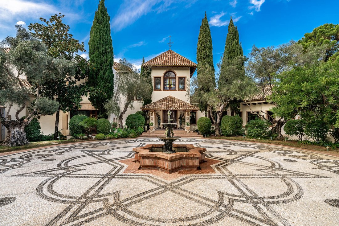 Villa in La Zagaleta, Benahavis, Andalusia 2 - 14709718