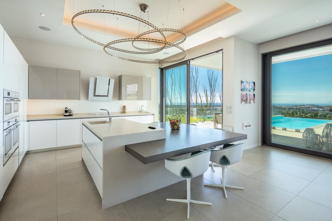 Villa in La Quinta, Benahavis, Andalusia 4 - 14709736
