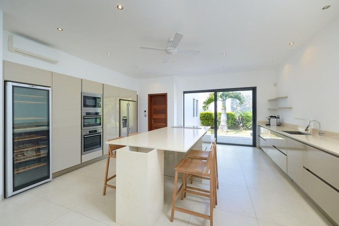 Luxurious Res Villa With Private Pool In Pã©Reybãšre 495mâ² In