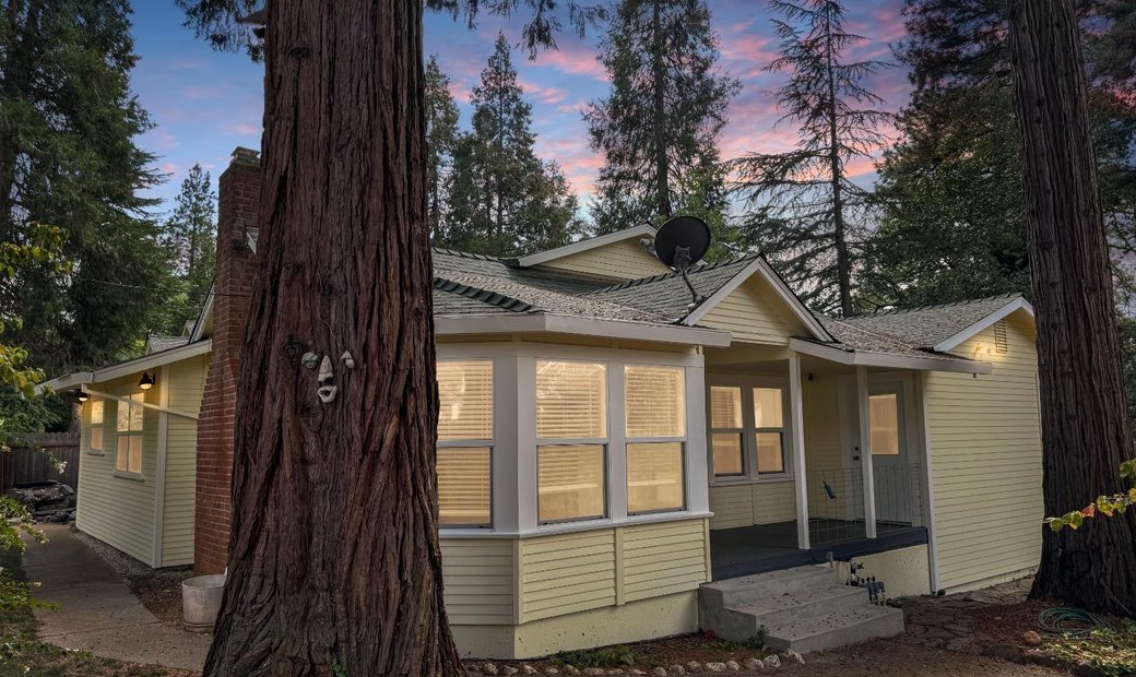 3 Bedrooms Single Family Detached In Grass Valley, California, United