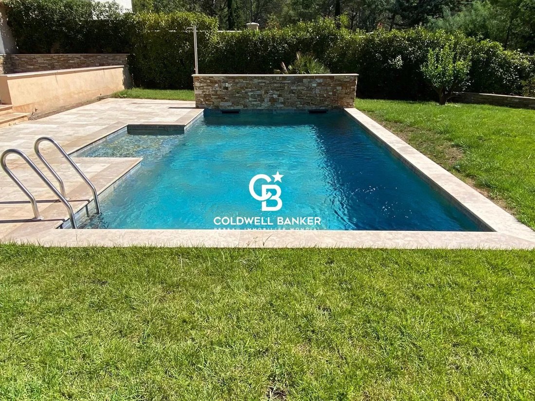 Fréjus House In Fréjus, Provence Alpes Côte D'azur, France For Sale