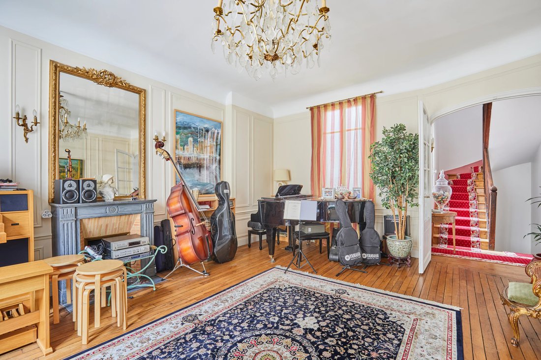 Paris 16th District A Superb Family Home In Paris, France For Sale
