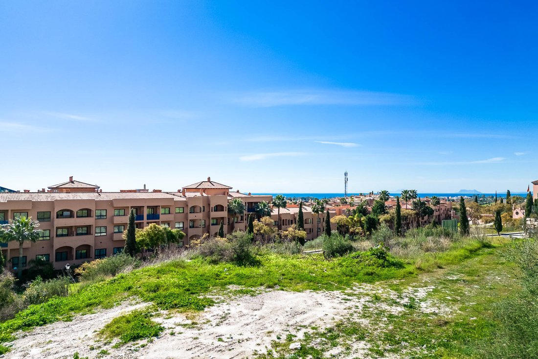 Land in Benahavis, Andalusia, Spain 2 - 14709697
