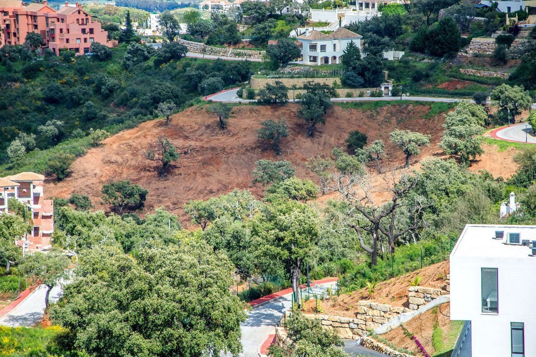 Land in Elviria-Cabopino, Marbella, Spain 1 - 14709554