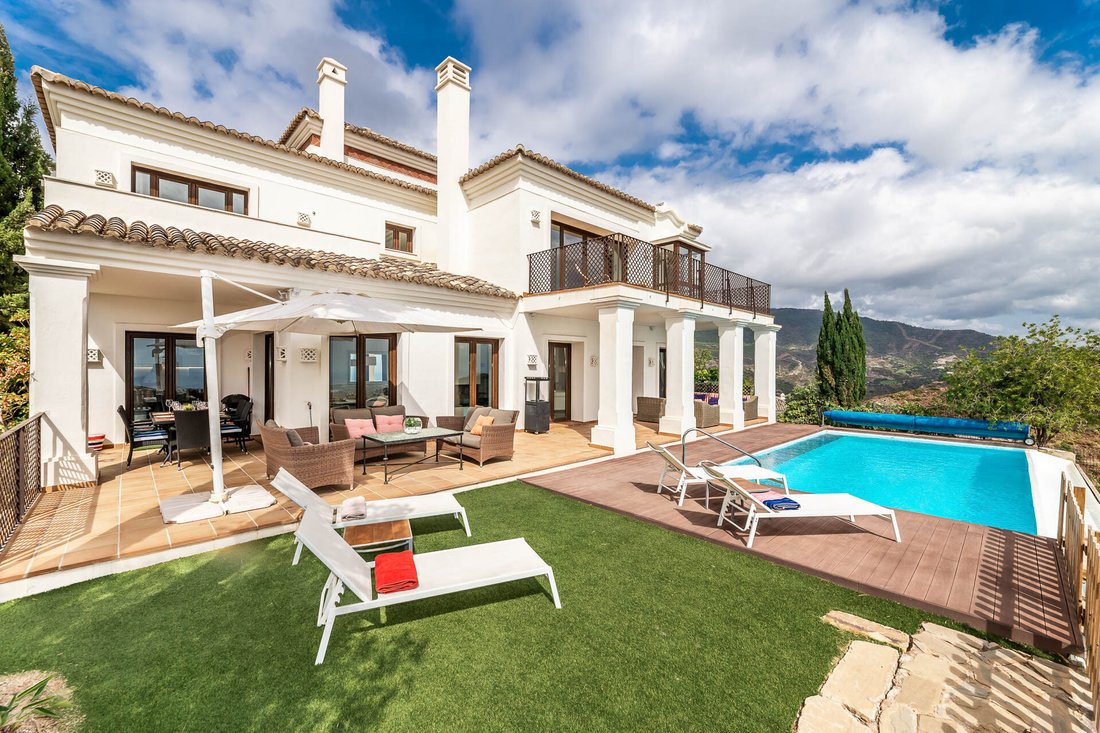 Villa in Benahavis, Andalusia, Spain 2 - 14709655