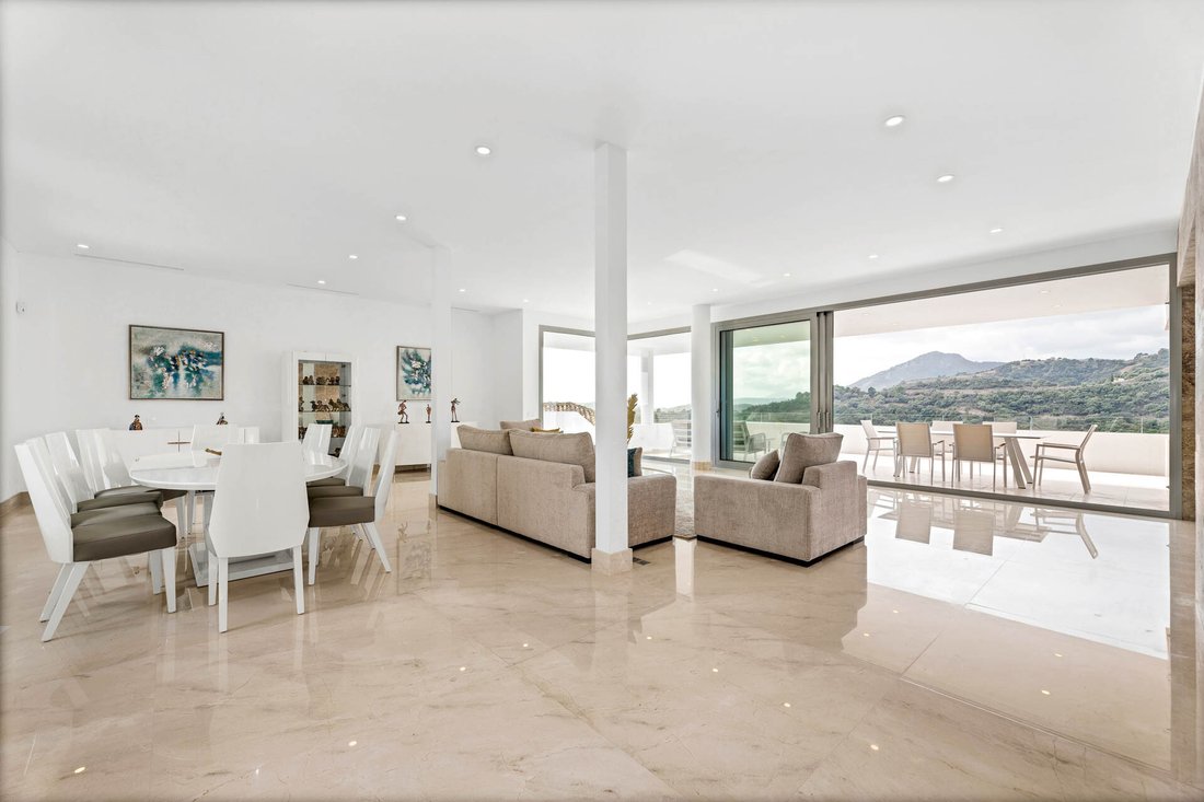 Villa in Benahavis, Andalusia, Spain 3 - 14709693
