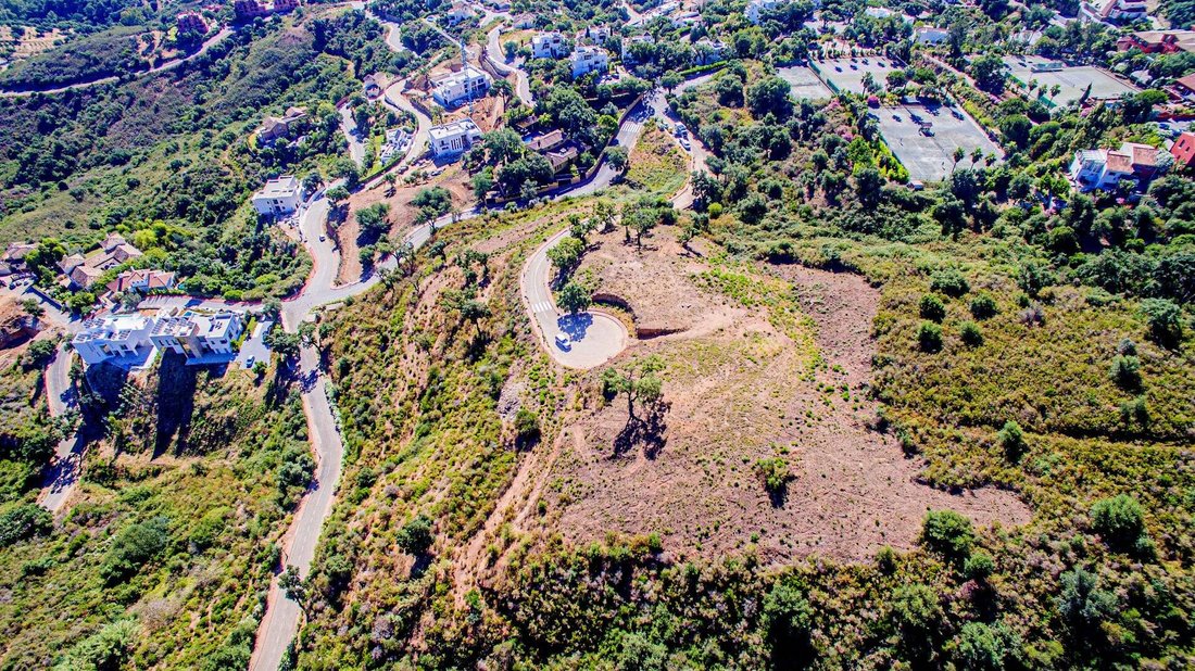 Land in Elviria-Cabopino, Marbella, Spain 4 - 14709602