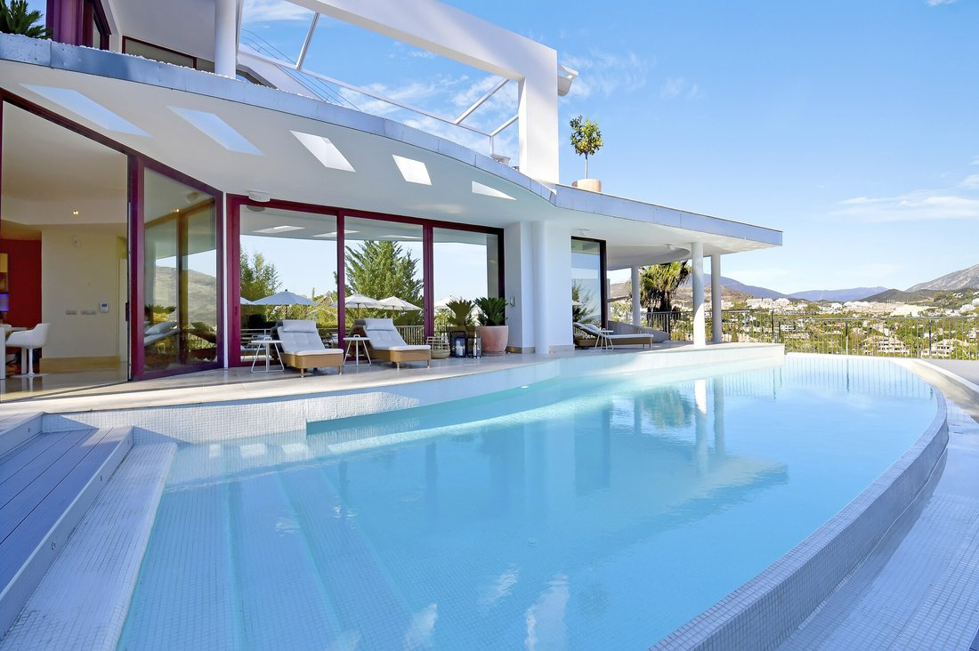 Villa in Nueva Andalucia, Marbella, Spain 3 - 14709550