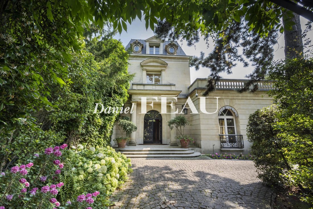 Paris 16th District A Magnificent Private Mansion In Paris, France