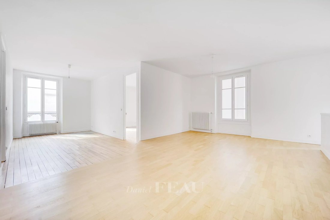 Versailles A 4 Bed Apartment In Versailles, France For Sale (14681244)