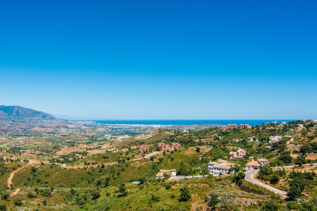 Land in Elviria-Cabopino, Marbella, Spain 1 - 14709602