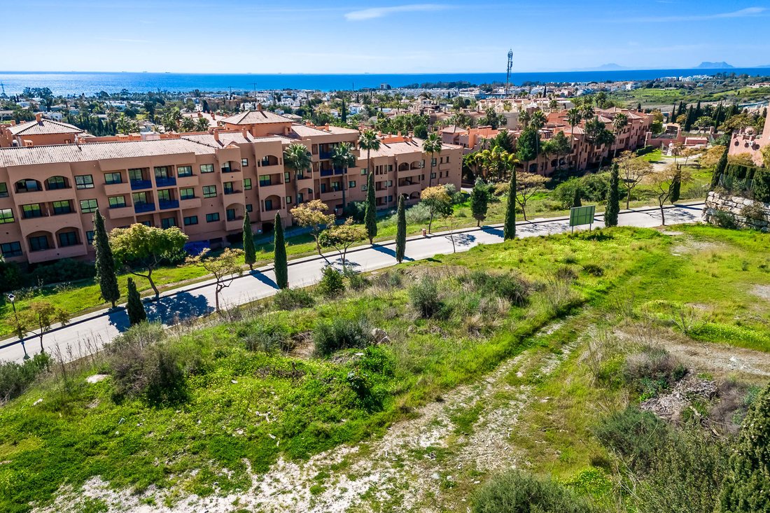 Land in Benahavis, Andalusia, Spain 4 - 14709697