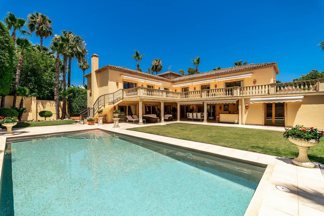 Villa in Nueva Andalucia, Marbella, Spain 1 - 14709902