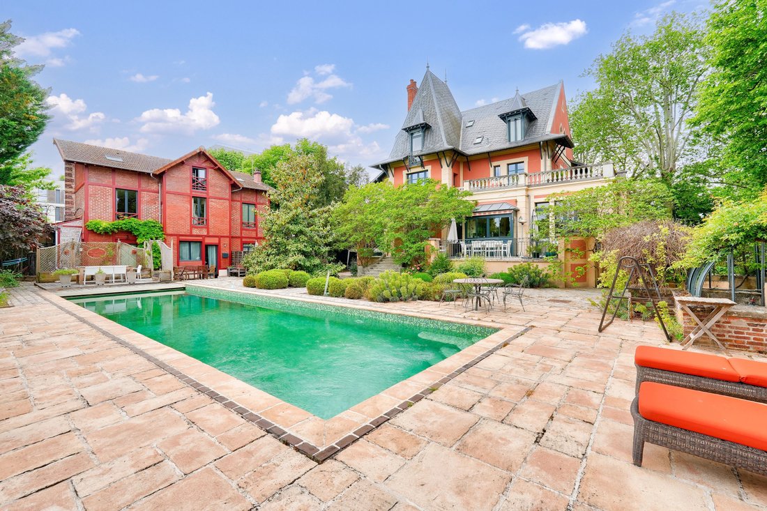 Rueil Malmaison Banks Of The Seine A Property In Rueil Malmaison