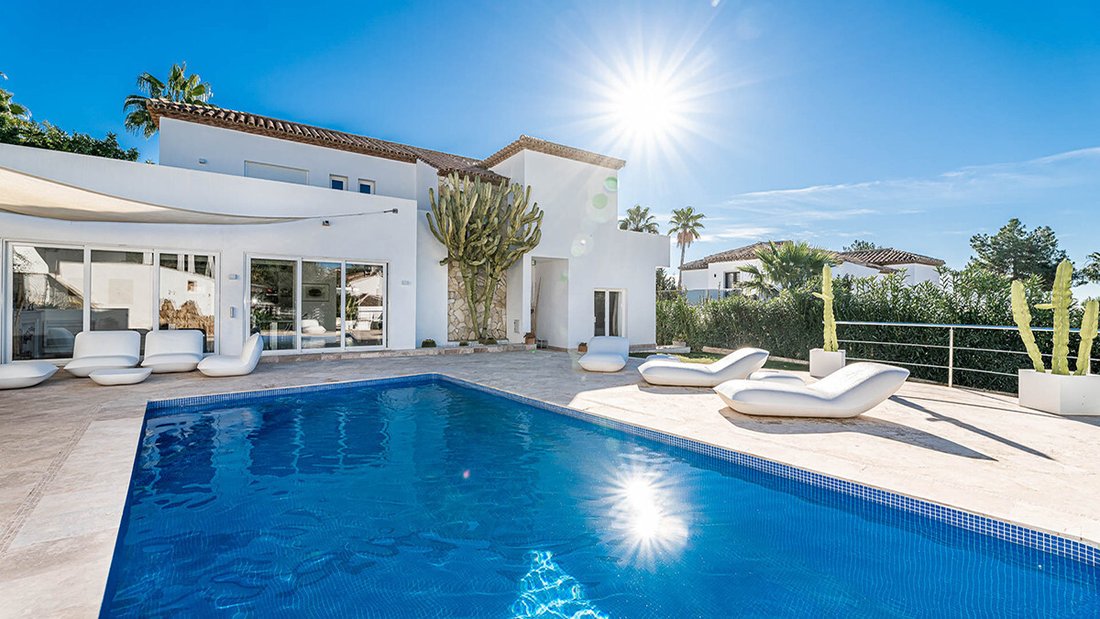 Villa in Nueva Andalucia, Marbella, Spain 1 - 14710095