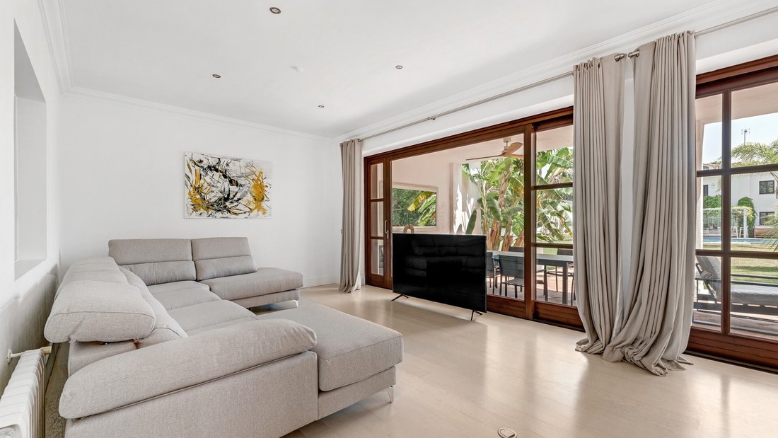 Villa in Guadalmina Alta, San Pedro de Alcantara, Spain 5 - 14709989