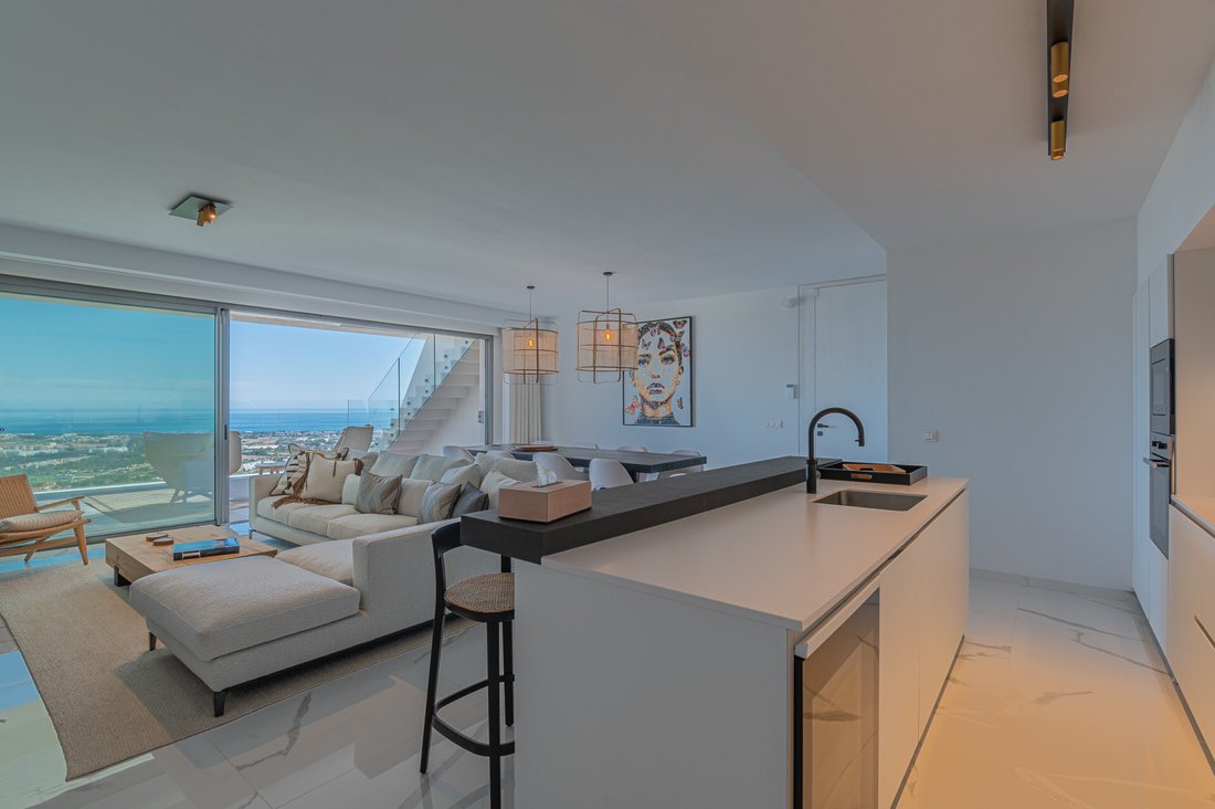 Fresh Look at Luxurious Penthouse With Exquisite Design And In Benahavís Andalusia