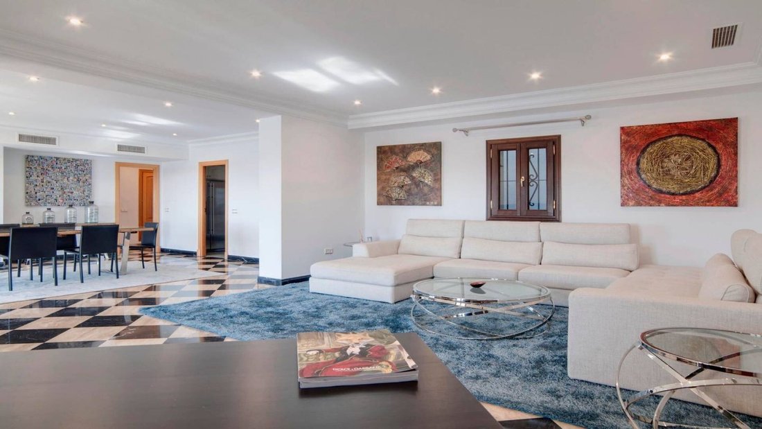Apartment in Puerto Banus, Marbella, Spain 2 - 14709609