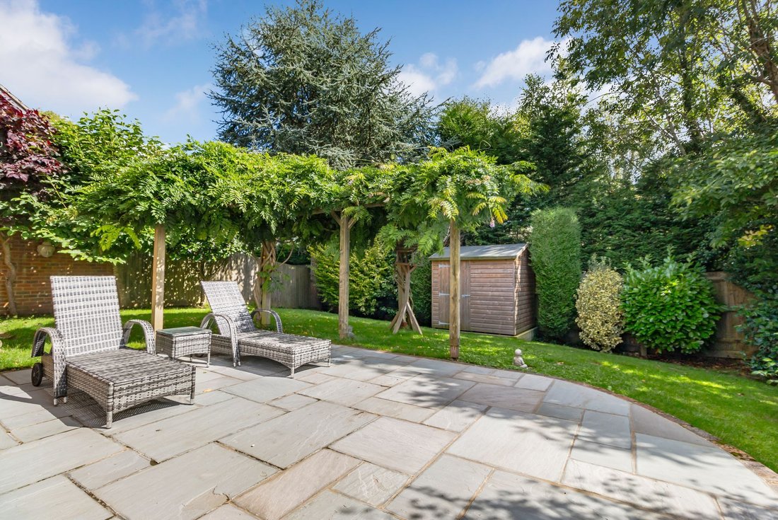 House Uckfield In Nutley, England, United Kingdom For Sale (14712150)